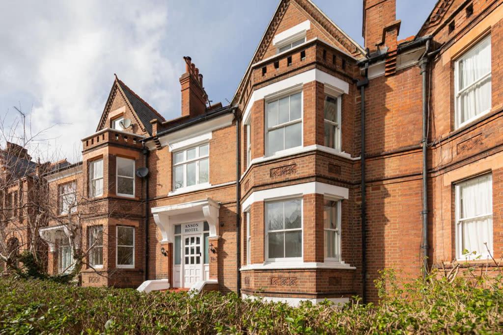 Victorian Beauty With Private Toilet And Shower Near Tube Station 런던 외부 사진